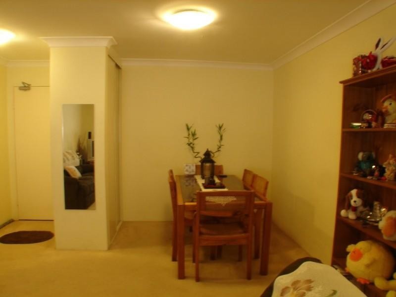 2/104 Glencoe Street, Sutherland NSW 2232