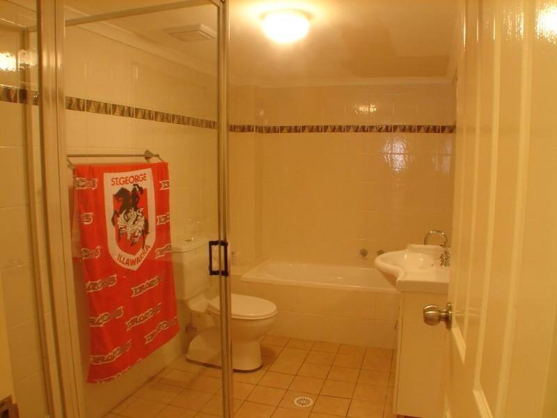 2/104 Glencoe Street, Sutherland NSW 2232