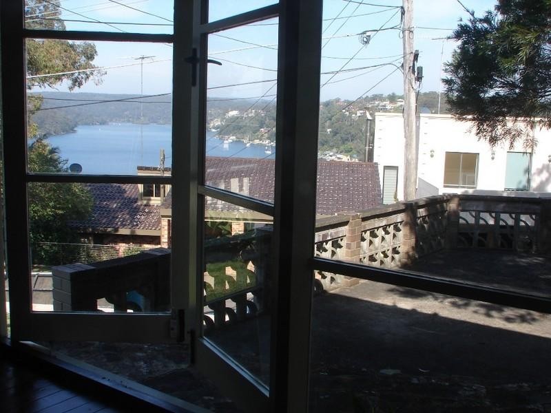 15 Maroopna Road, Yowie Bay NSW 2228