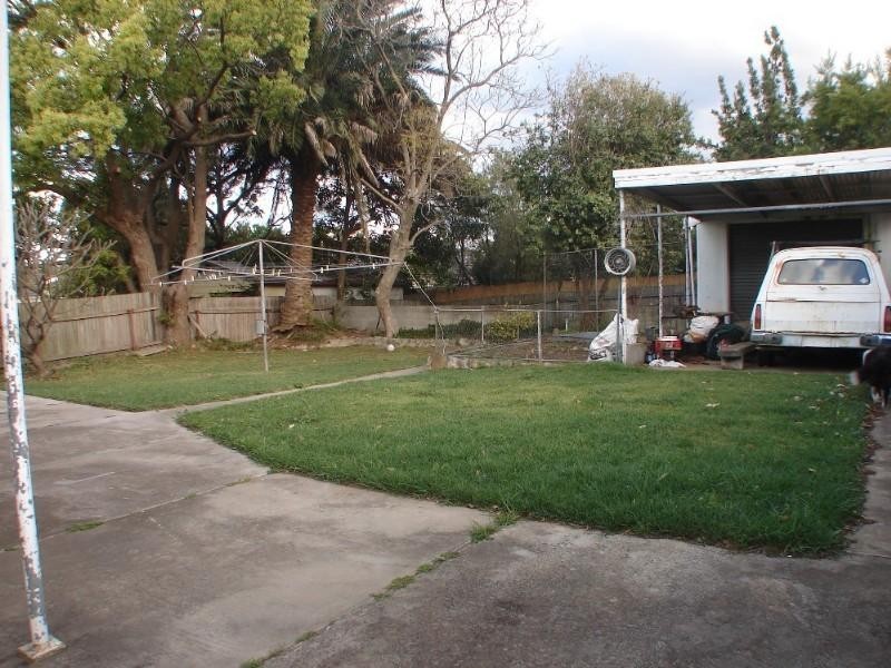 16 Gailes Street, Sutherland NSW 2232