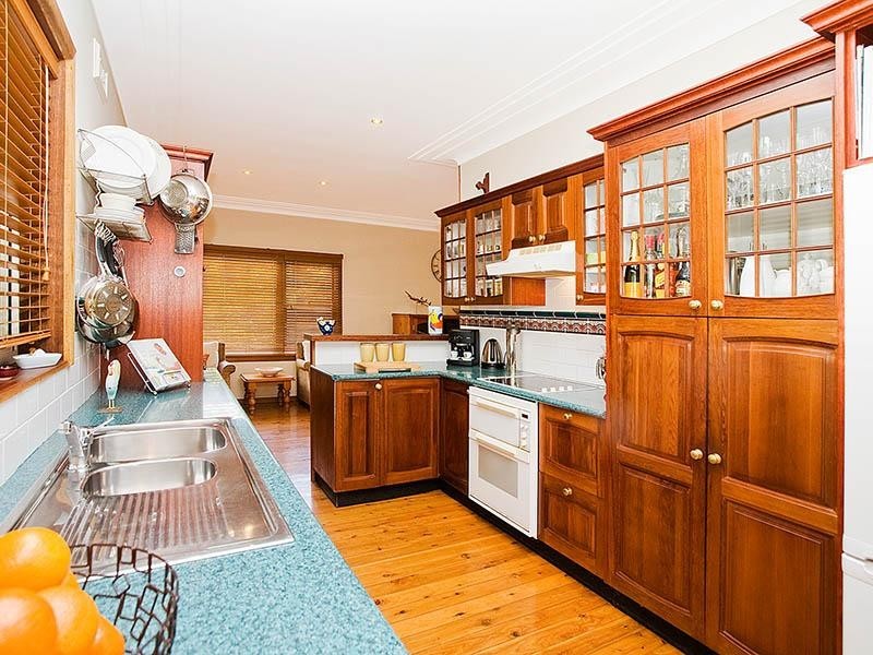 6 York Close, Yowie Bay NSW 2228