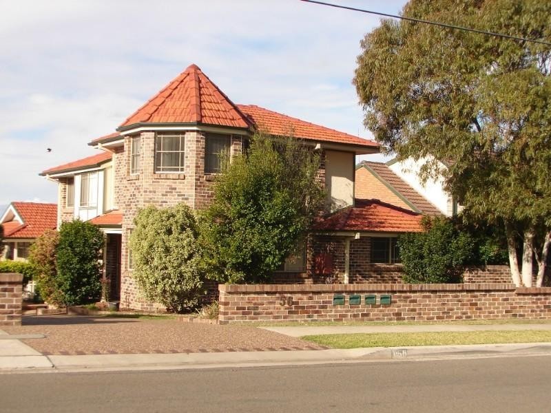 1/56 Old Bush Road, Yarrawarrah NSW 2233