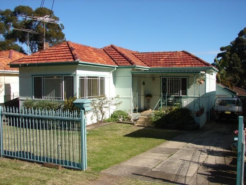 45 Auburn Street, Sutherland NSW 2232