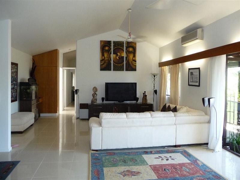 91-93 Flora Street, Sutherland NSW 2232