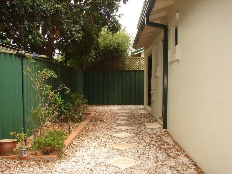 8/68 Flora Street, Kirrawee NSW 2232