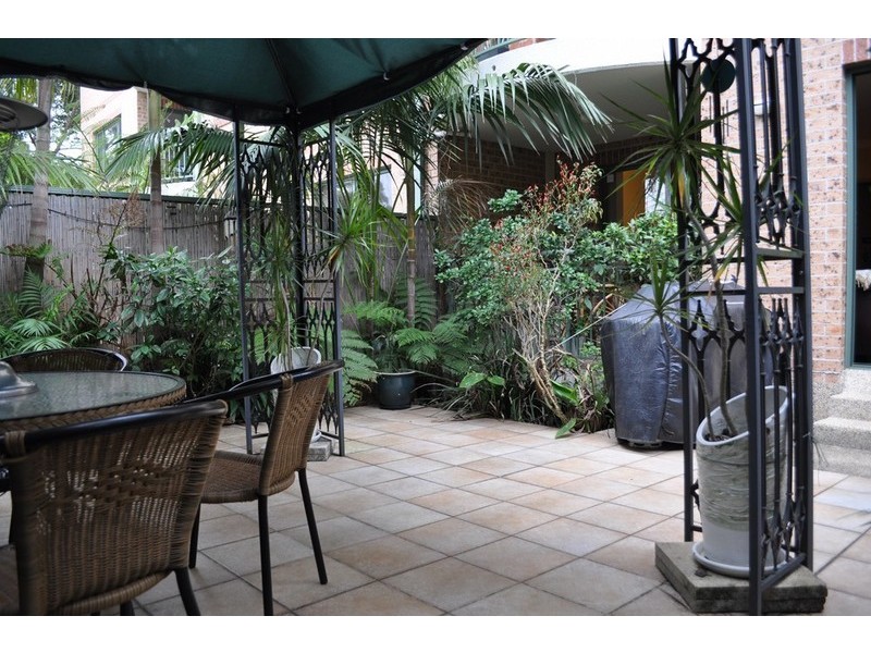 22/20 Leonay Street, Sutherland NSW 2232