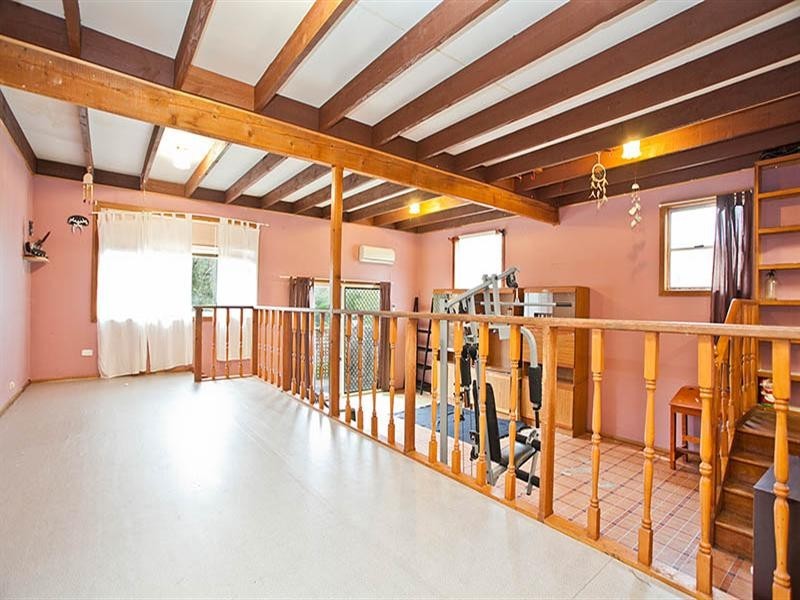 10 Pollard Place, Kirrawee NSW 2232