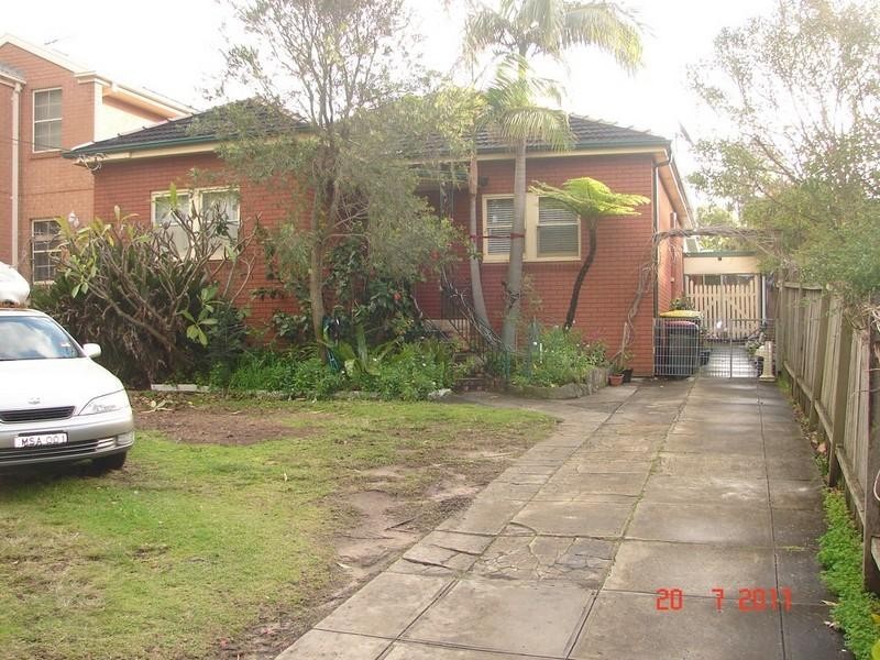 51 Glencoe Street, Sutherland NSW 2232