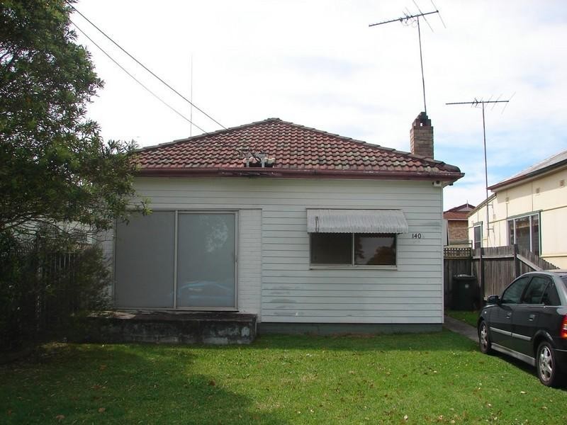 140 Linden Street, Sutherland NSW 2232