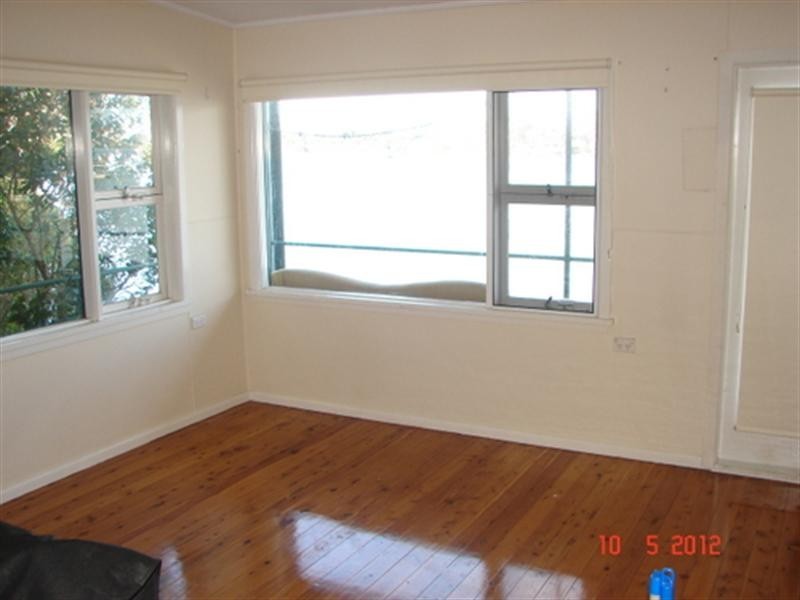 7 Stuart Crescent, Blakehurst NSW 2221