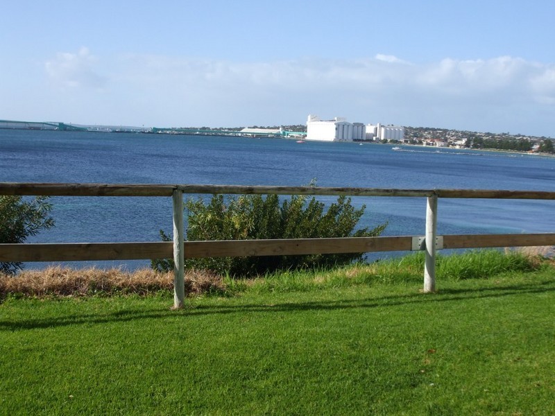 4/30 Lincoln Highway, Port Lincoln SA 5606