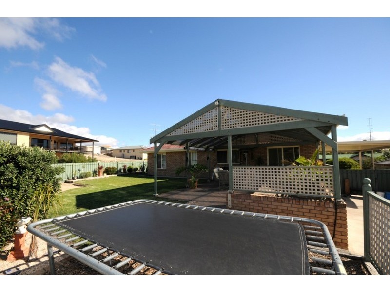 27 Flinders Avenue, Port Lincoln SA 5606