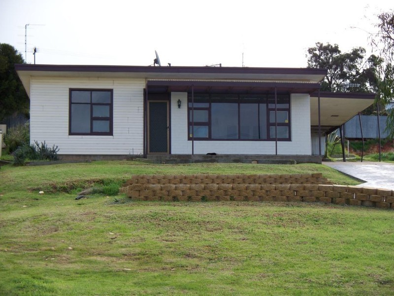 18 Kiama Avenue, Port Lincoln SA 5606