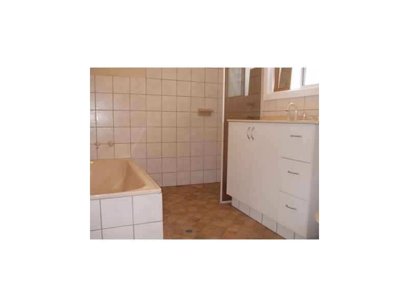 2 O’Connor Street, Tumby Bay SA 5605