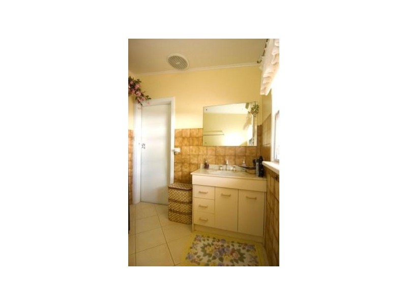 22 Central Street, Louth Bay SA 5607