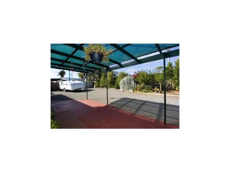 22 Central Street, Louth Bay SA 5607