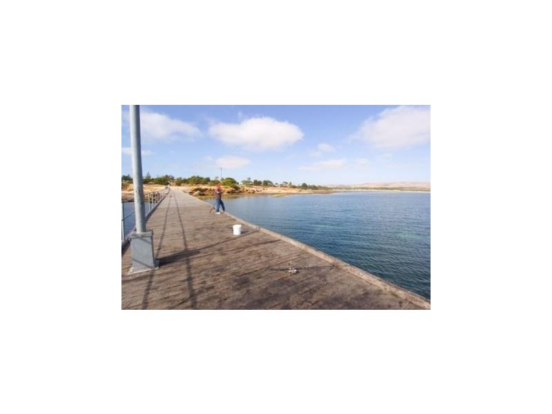 22 Central Street, Louth Bay SA 5607