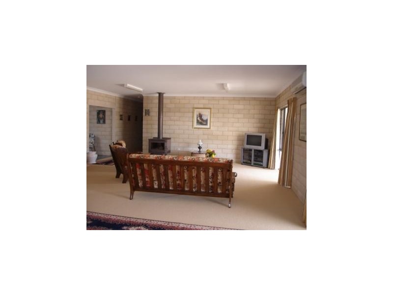 4 Grimm Road, Coffin Bay SA 5607