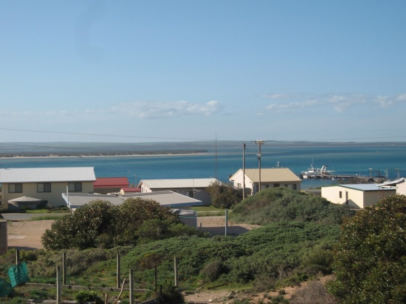 24 Government Road, Venus Bay SA 5607