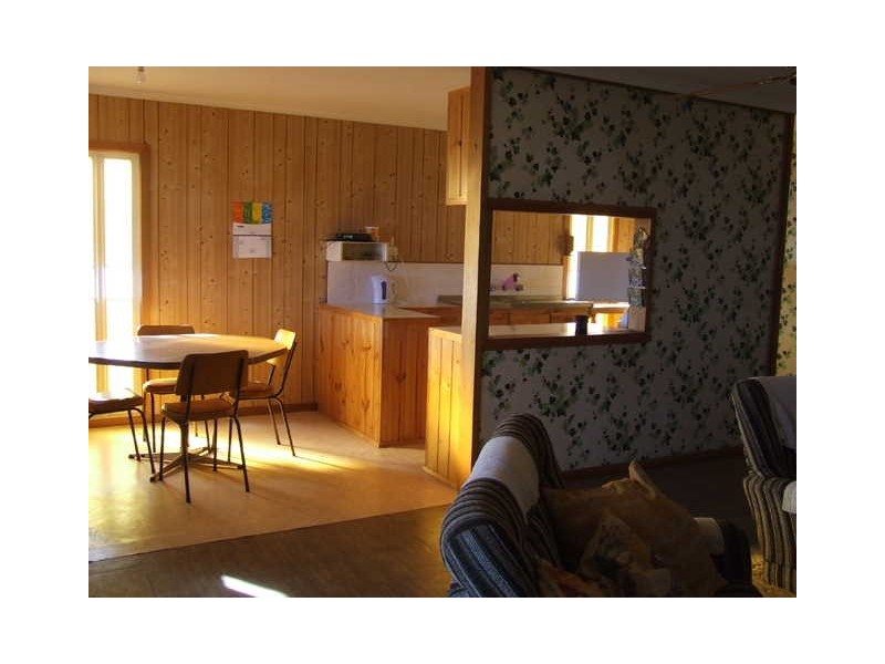 24 Government Road, Venus Bay SA 5607