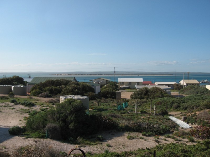 24 Government Road, Venus Bay SA 5607