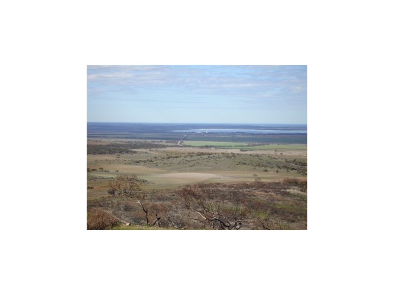 5 and 114W Hundred of Hawker, Cowell SA 5602