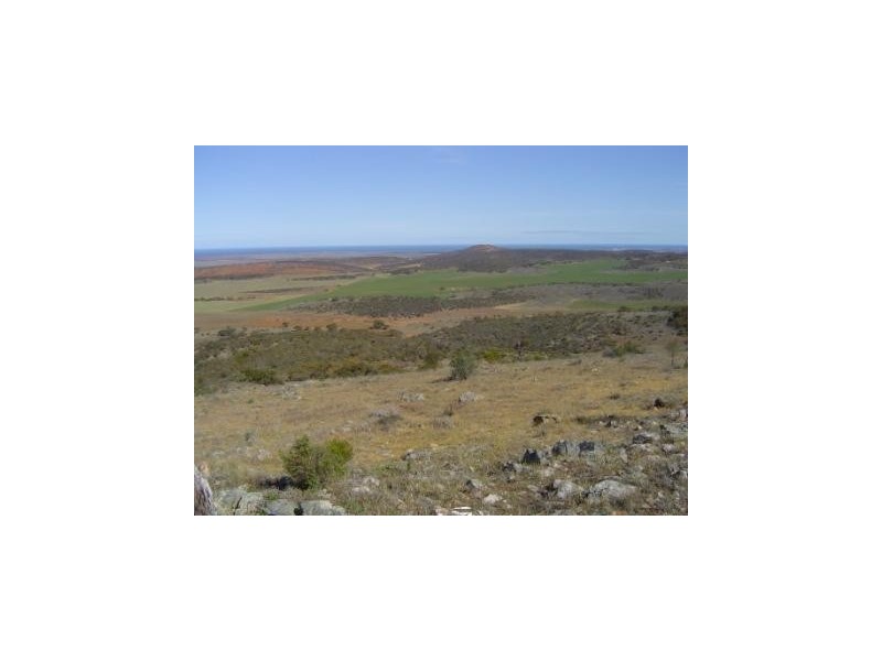 5 and 114W Hundred of Hawker, Cowell SA 5602