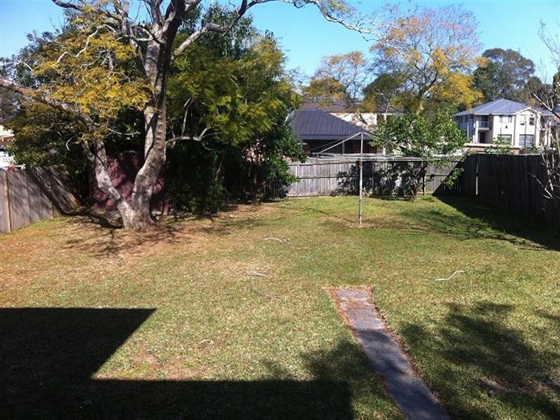 33 Kingsford Avenue, Eastwood NSW 2122