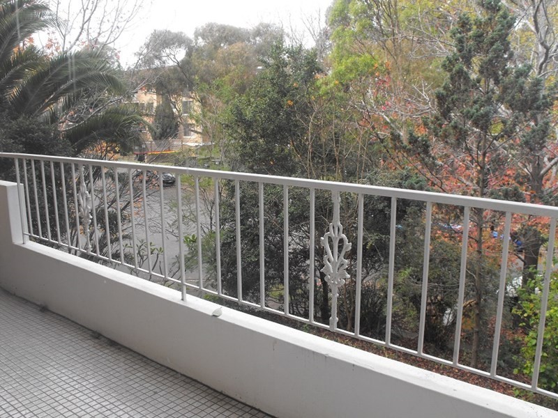 2/11 Lachlan Avenue, Macquarie Park NSW 2113