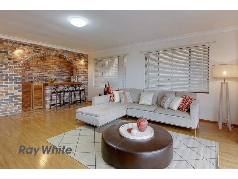 16 Somerset Drive, North Rocks NSW 2151