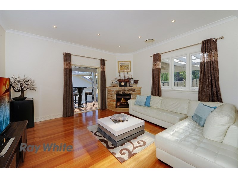 6 Alanas Avenue, Oatlands NSW 2117