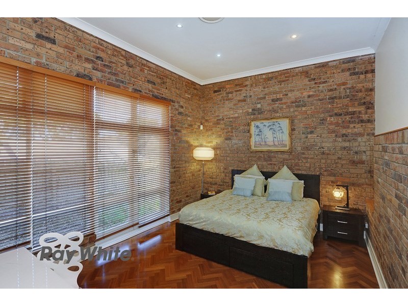 6 Alanas Avenue, Oatlands NSW 2117