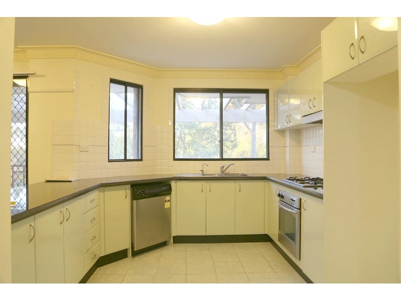 4/1 Cheriton Avenue, Castle Hill NSW 2154