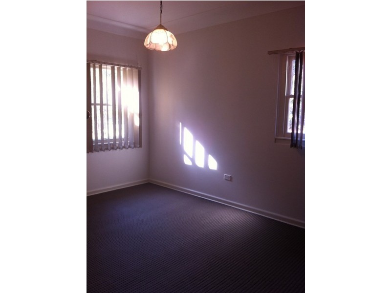 33 Kingsford Avenue, Eastwood NSW 2122