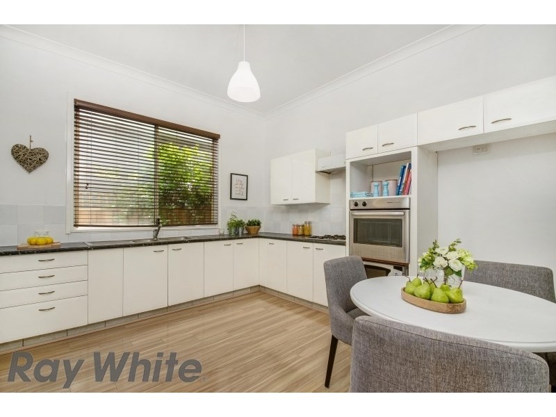 33 Banks Street, Mays Hill NSW 2145