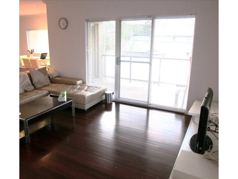 2/637 Blaxland Road, Eastwood NSW 2122