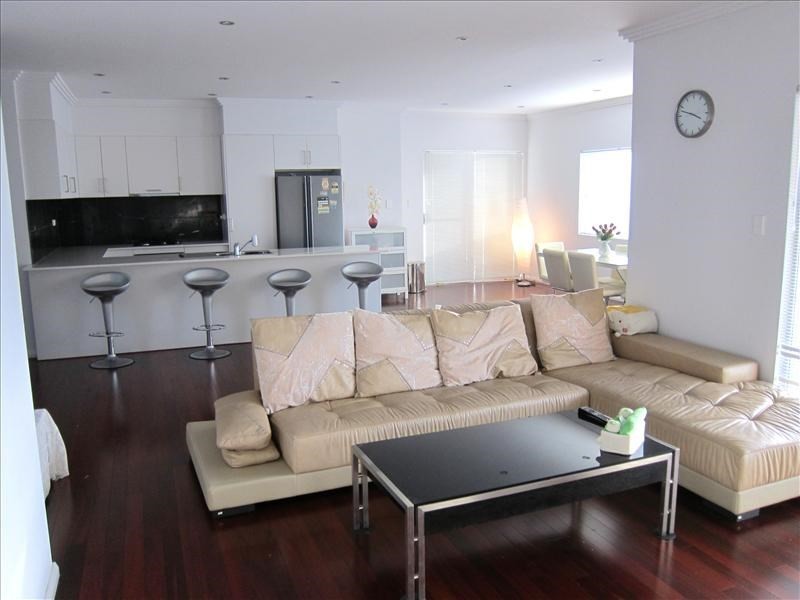 2/637 Blaxland Road, Eastwood NSW 2122