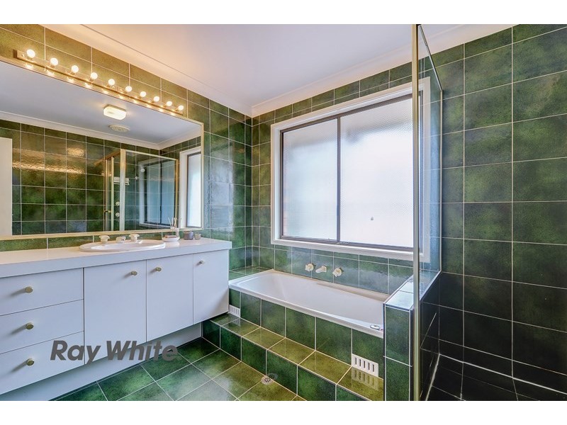 33 Sandringham Drive, Carlingford NSW 2118