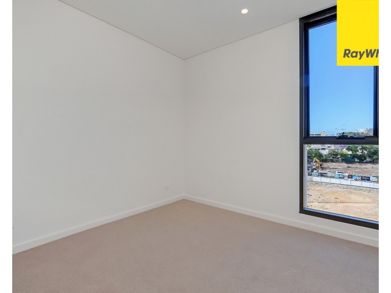 P805/2F Wentworth Park Road, Glebe NSW 2037