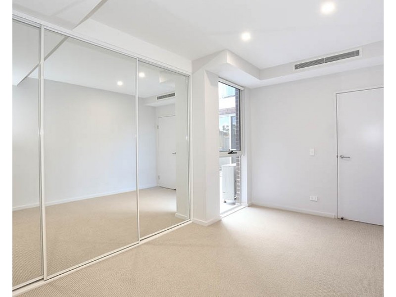 2/32 Essex Street, Epping NSW 2121