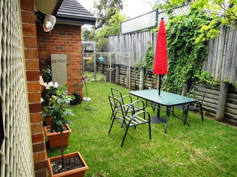 1/2 Lansdowne Street, Eastwood NSW 2122