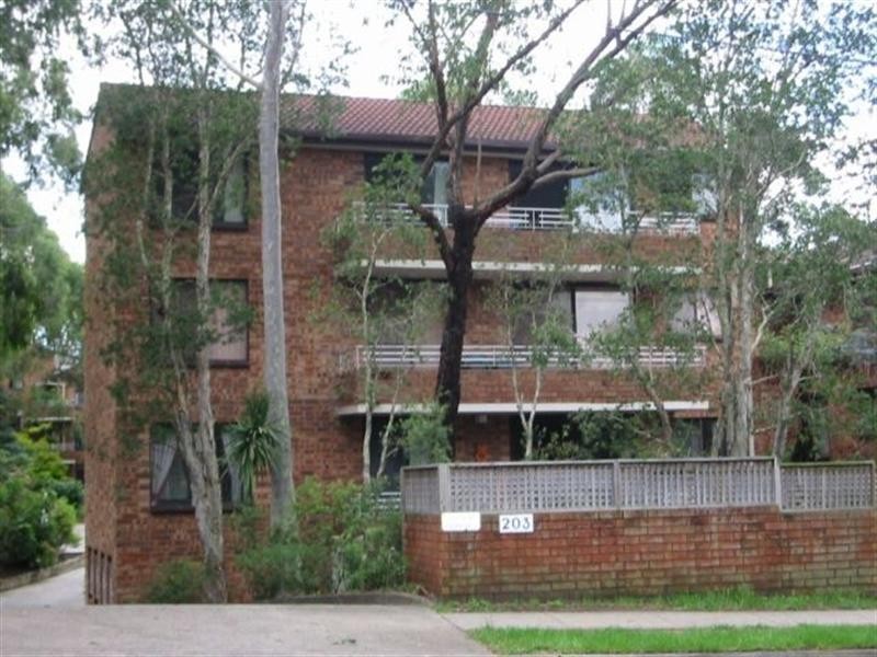 18/203 Waterloo Road, Marsfield NSW 2122