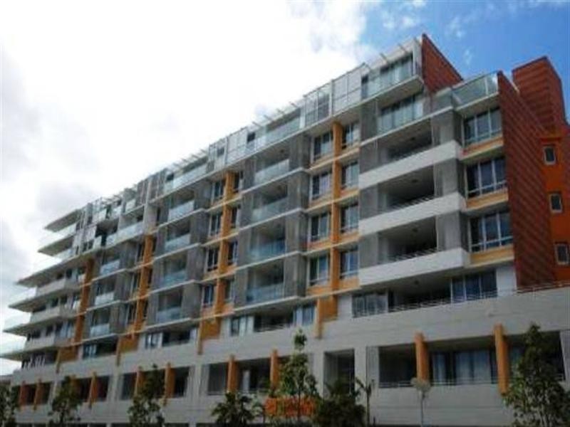 688/33 Hill Road, Wentworth Point NSW 2127