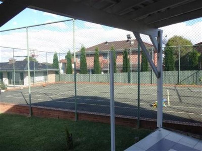 2 Newport Place, Oatlands NSW 2117