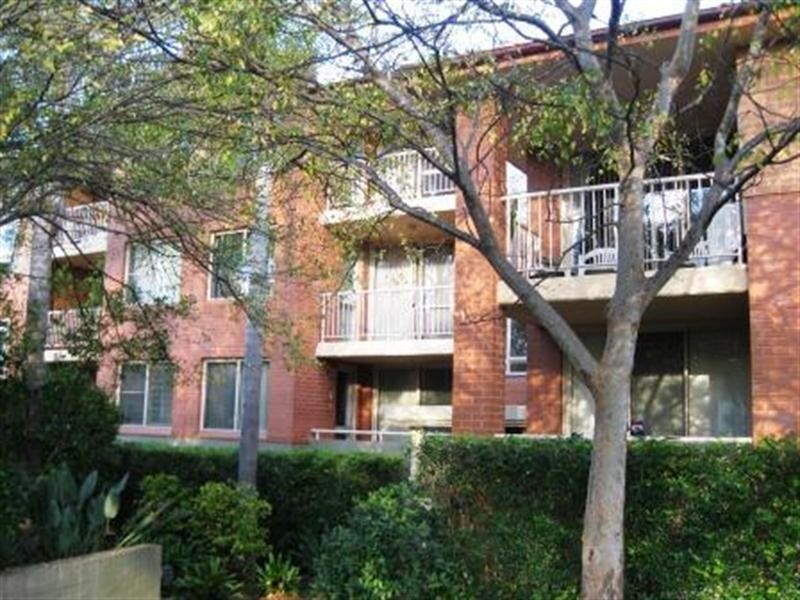 11/13-23 Lancaster Drive, Marsfield NSW 2122