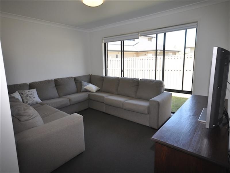 10 King Parrot Close, Narangba QLD 4504