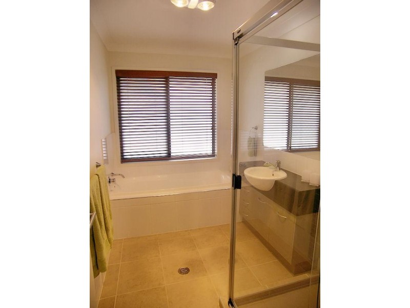 3 dianella Close, Narangba QLD 4504