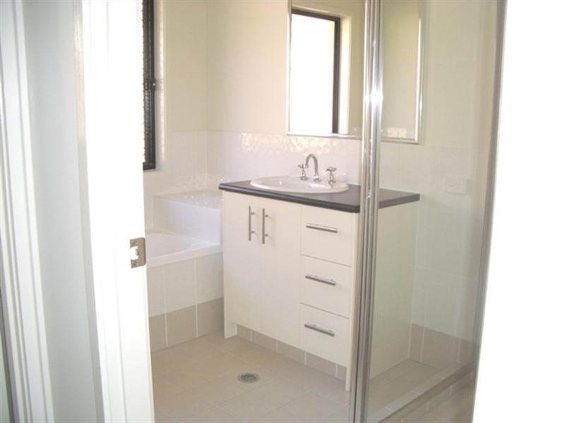 57 Baker Street, Bray Park QLD 4500