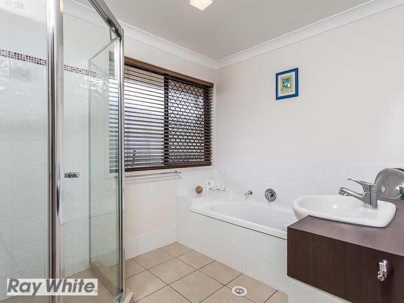 25 Moorhen Court, Narangba QLD 4504