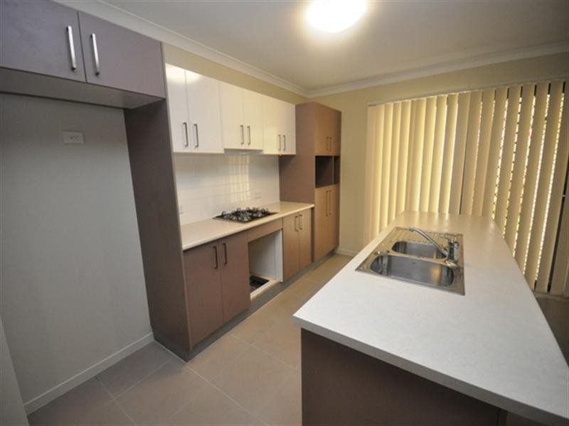16 Bein Close, Narangba QLD 4504
